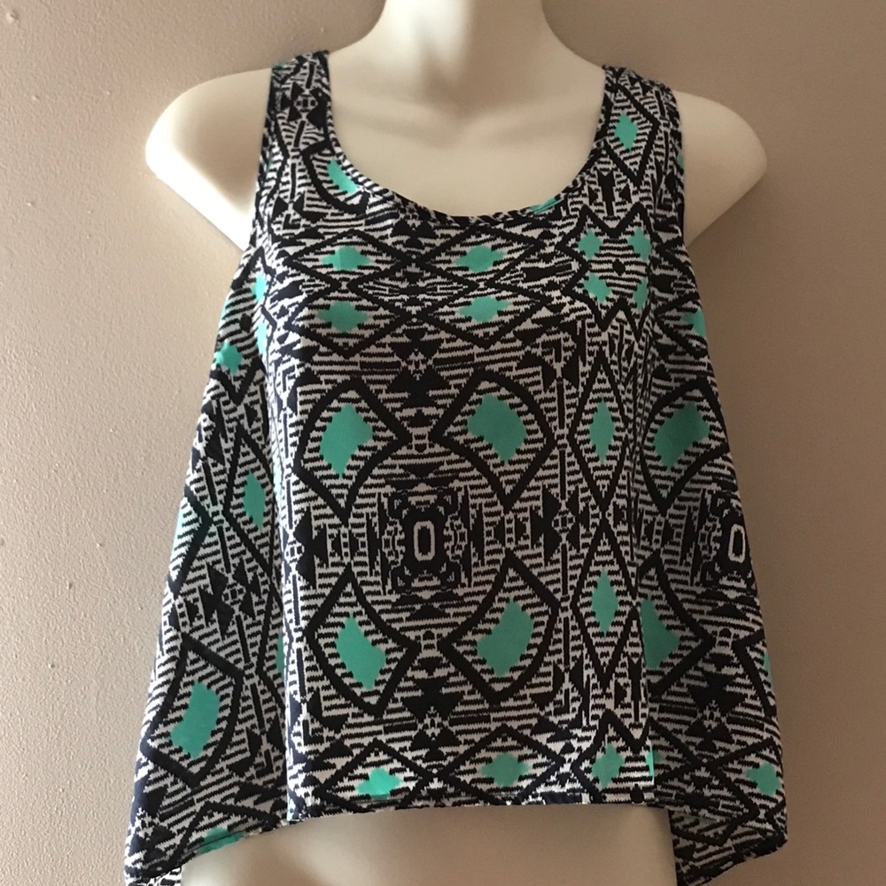 ⭐️3/$10 One Clothing Brand Tank Top